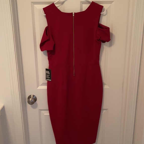Express dress, size 12, RED, cold shoulder - Picture 4 of 4